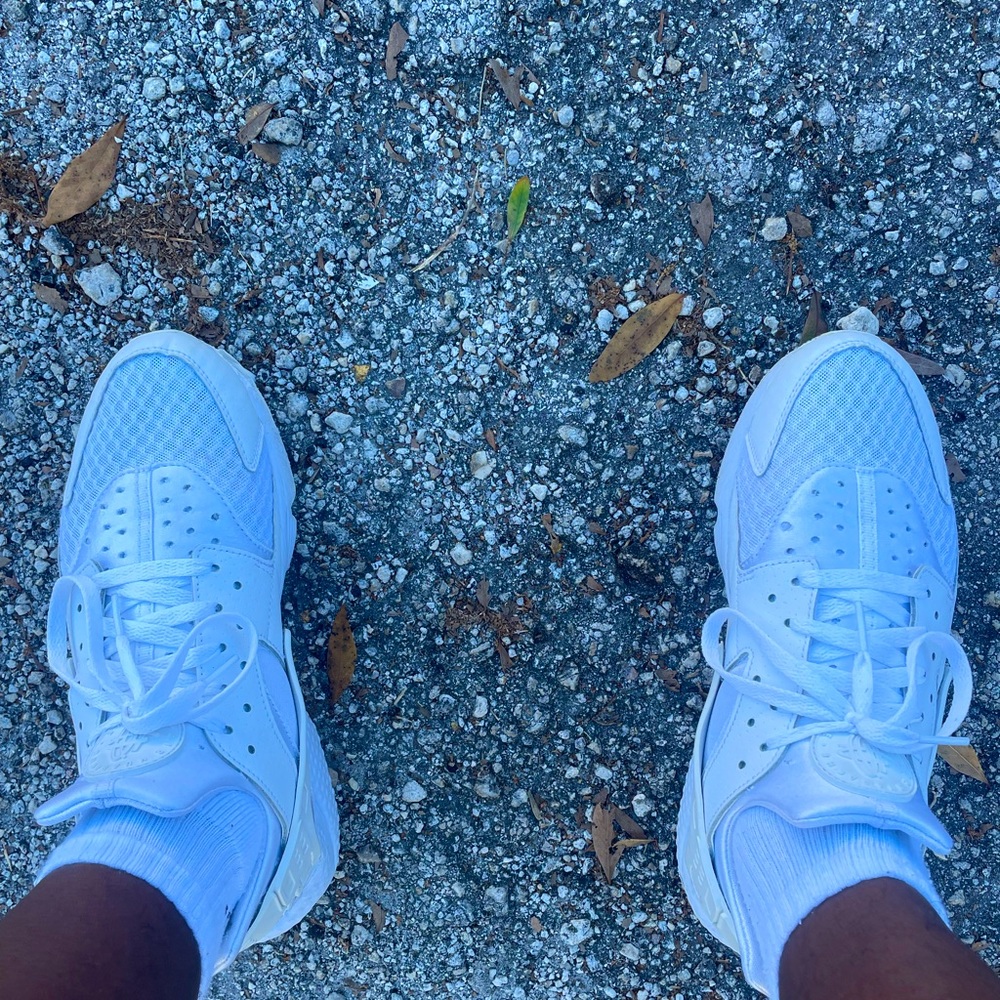 Nike Huaraches Size 10.5 7/10